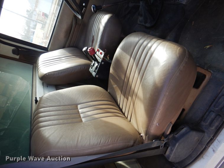 image for item DK8714 2000 GMC C7500  dump truck