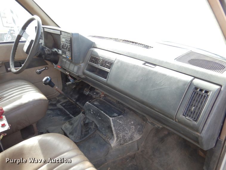 image for item DK8714 2000 GMC C7500  dump truck