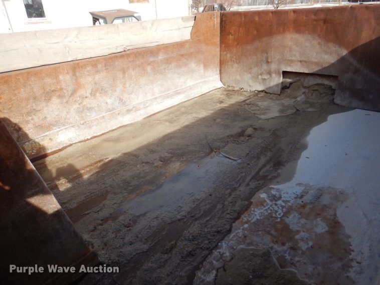 image for item DK8714 2000 GMC C7500  dump truck