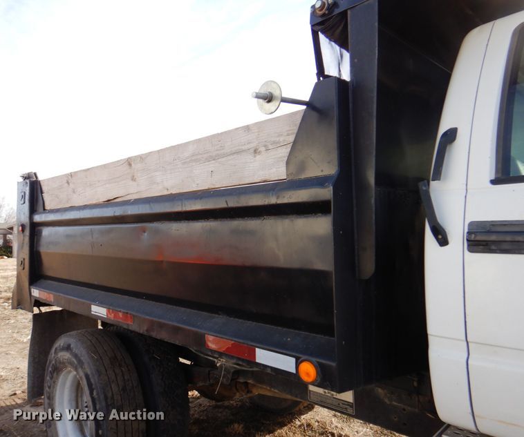 image for item DK8714 2000 GMC C7500  dump truck
