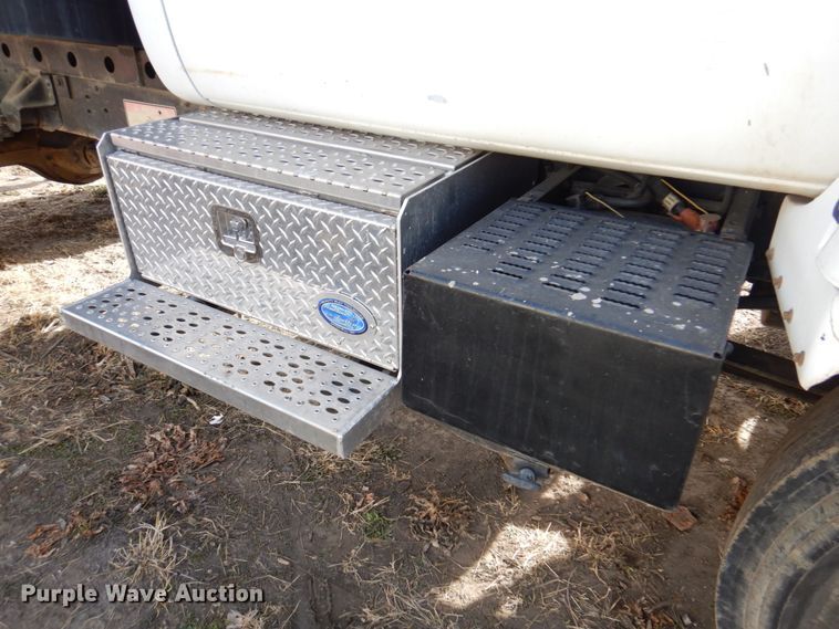 image for item DK8714 2000 GMC C7500  dump truck