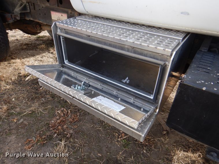 image for item DK8714 2000 GMC C7500  dump truck