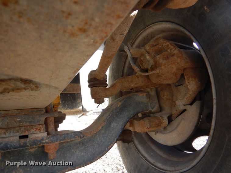 image for item DK8714 2000 GMC C7500  dump truck