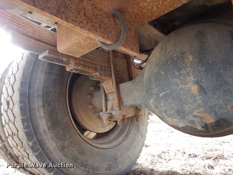 image for item DK8714 2000 GMC C7500  dump truck