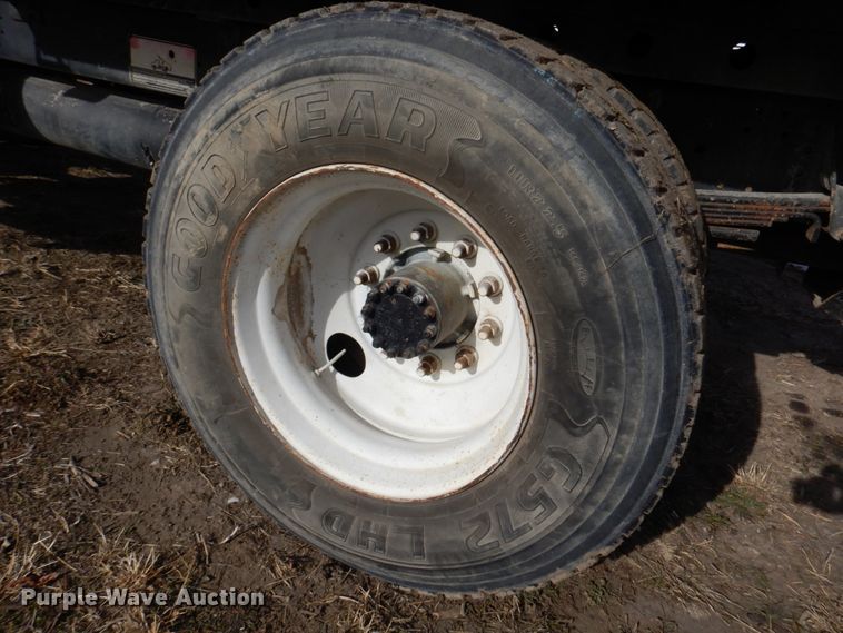 image for item DK8714 2000 GMC C7500  dump truck