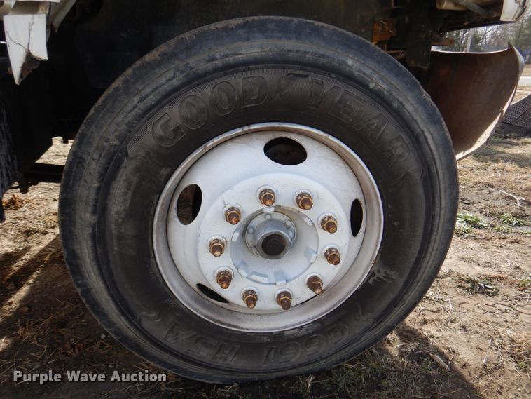 image for item DK8714 2000 GMC C7500  dump truck