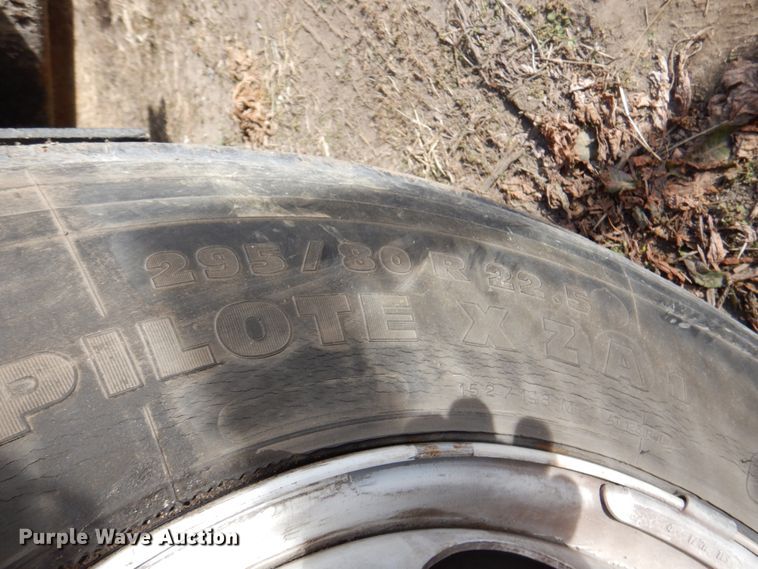 image for item DK8714 2000 GMC C7500  dump truck