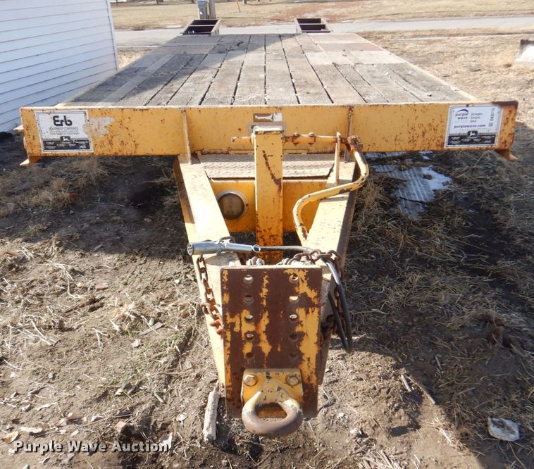 image for item DK8715 2002 Trail King TK20-2400  equipment trailer