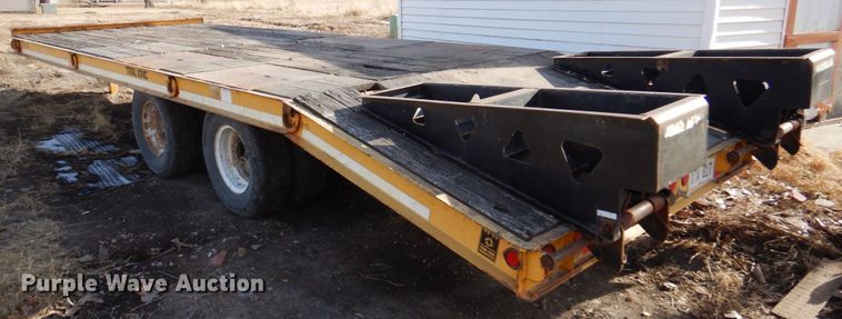 image for item DK8715 2002 Trail King TK20-2400  equipment trailer