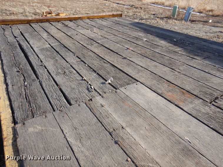 image for item DK8715 2002 Trail King TK20-2400  equipment trailer