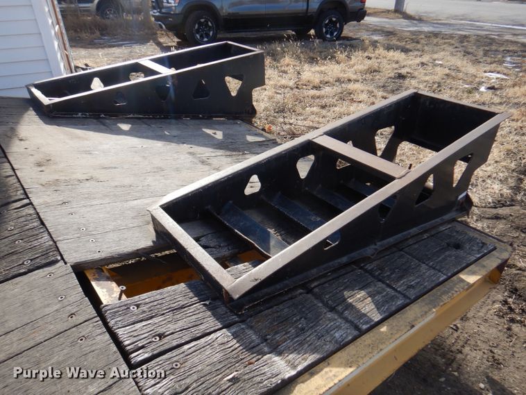 image for item DK8715 2002 Trail King TK20-2400  equipment trailer