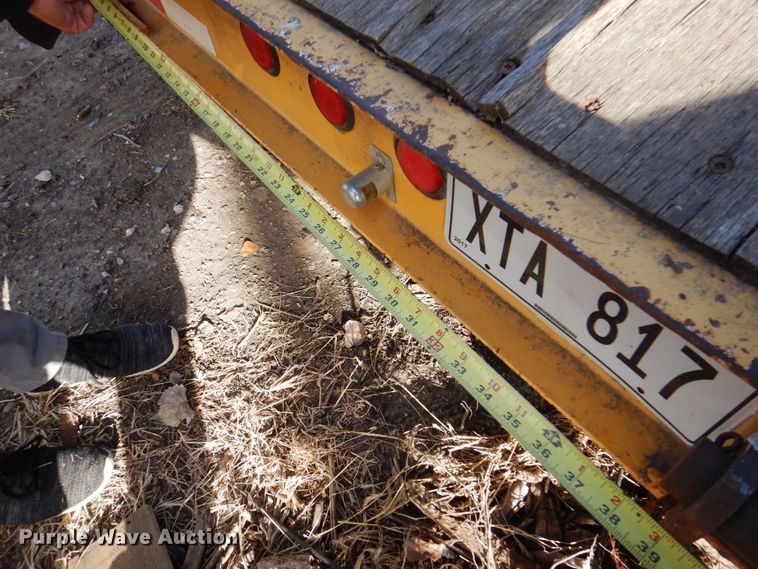 image for item DK8715 2002 Trail King TK20-2400  equipment trailer