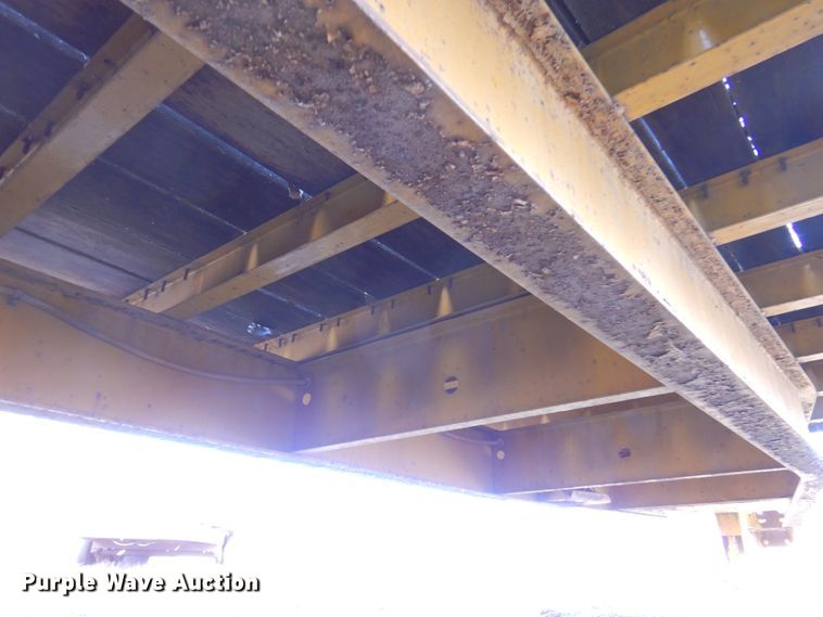 image for item DK8715 2002 Trail King TK20-2400  equipment trailer