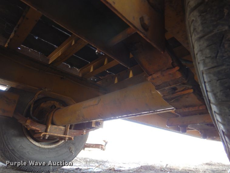 image for item DK8715 2002 Trail King TK20-2400  equipment trailer