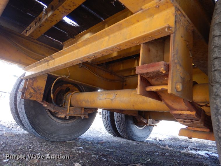 image for item DK8715 2002 Trail King TK20-2400  equipment trailer