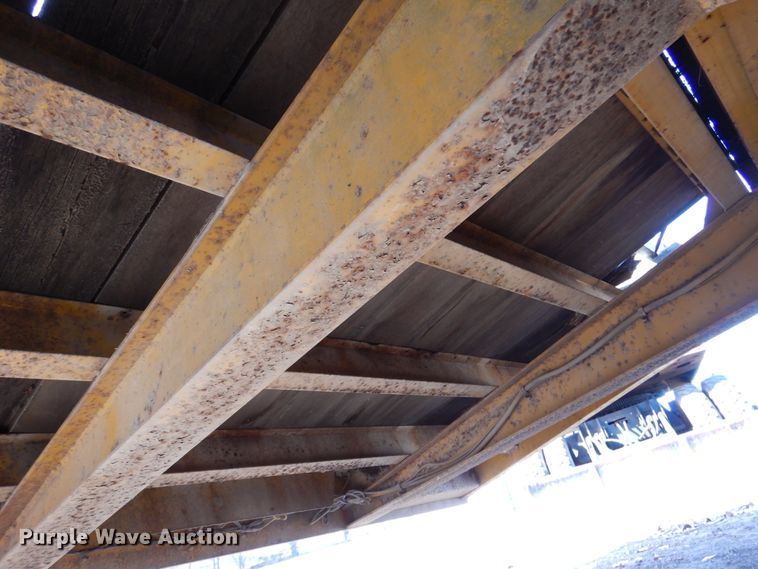 image for item DK8715 2002 Trail King TK20-2400  equipment trailer