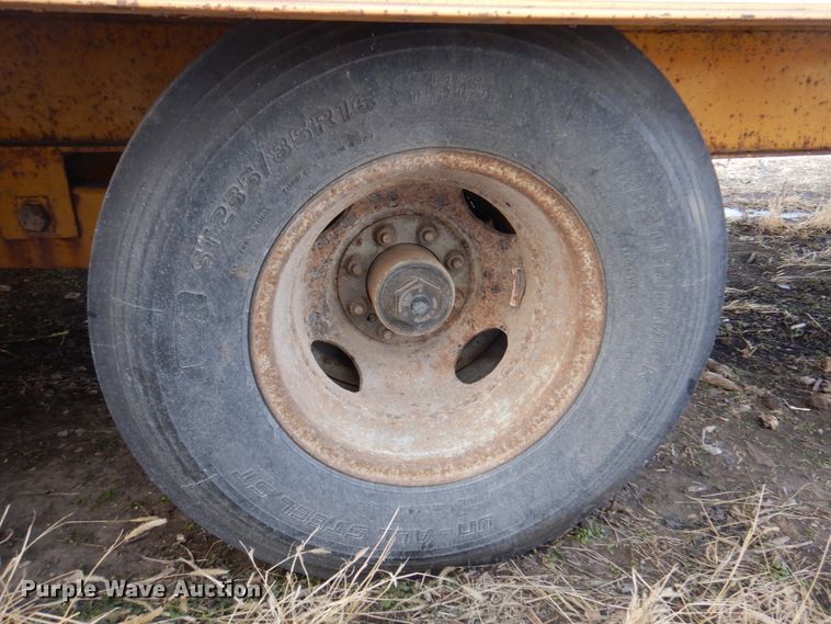 image for item DK8715 2002 Trail King TK20-2400  equipment trailer