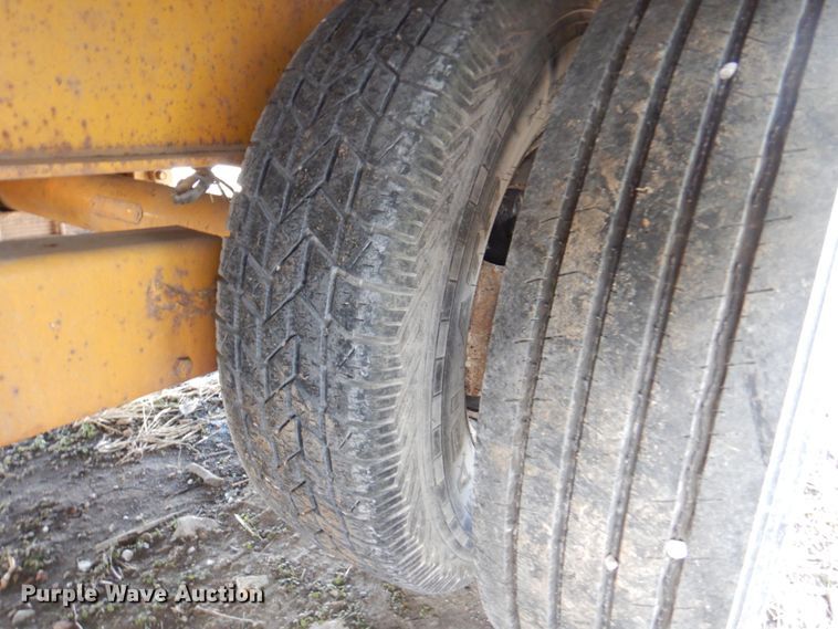 image for item DK8715 2002 Trail King TK20-2400  equipment trailer