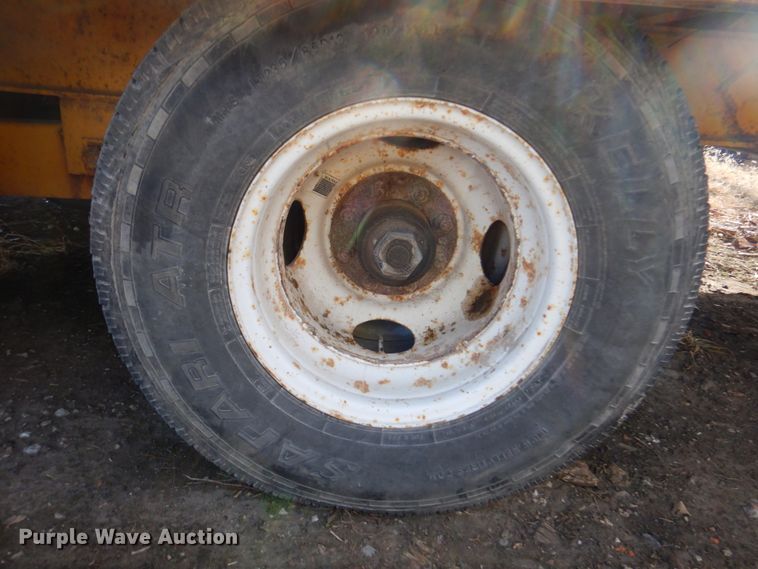 image for item DK8715 2002 Trail King TK20-2400  equipment trailer