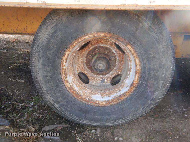 image for item DK8715 2002 Trail King TK20-2400  equipment trailer