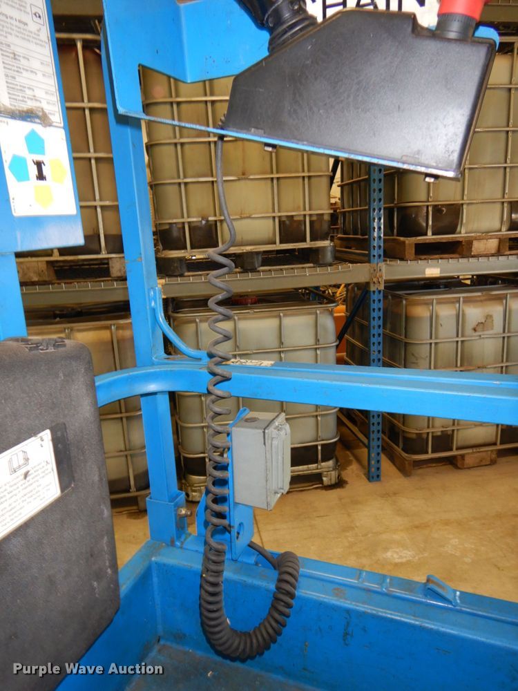 image for item DK8736 2012 Genie GS1930  scissor lift