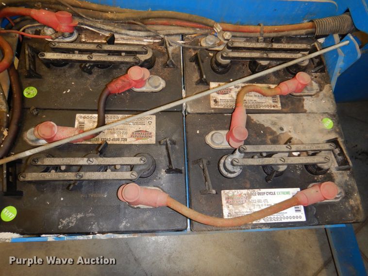 image for item DK8736 2012 Genie GS1930  scissor lift