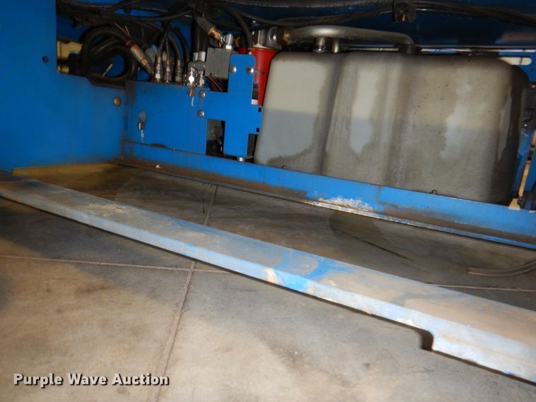 image for item DK8736 2012 Genie GS1930  scissor lift