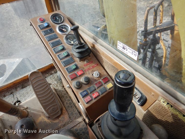 image for item DK8741 1985 Caterpillar 206  wheeled excavator