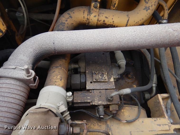 image for item DK8741 1985 Caterpillar 206  wheeled excavator