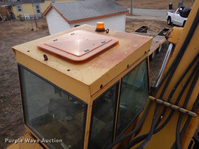 image for item DK8741 1985 Caterpillar 206  wheeled excavator