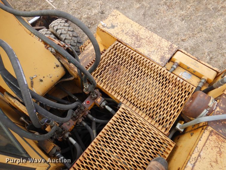 image for item DK8741 1985 Caterpillar 206  wheeled excavator
