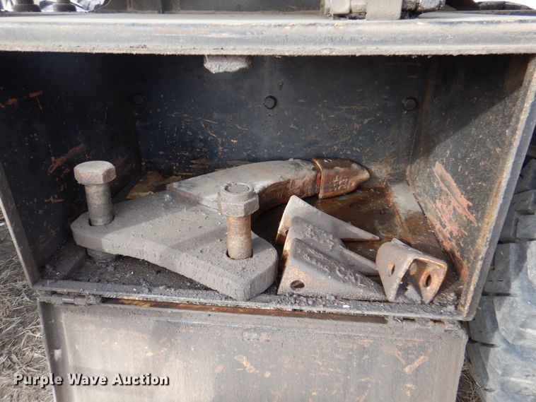 image for item DK8741 1985 Caterpillar 206  wheeled excavator