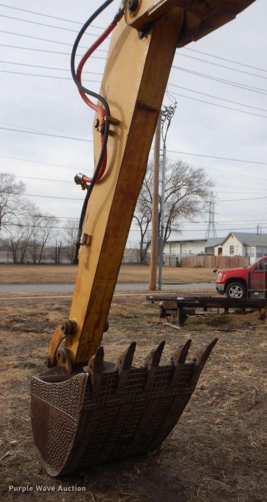 image for item DK8741 1985 Caterpillar 206  wheeled excavator
