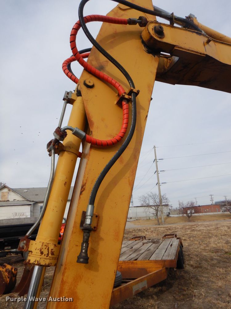 image for item DK8741 1985 Caterpillar 206  wheeled excavator