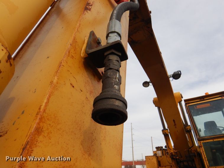 image for item DK8741 1985 Caterpillar 206  wheeled excavator