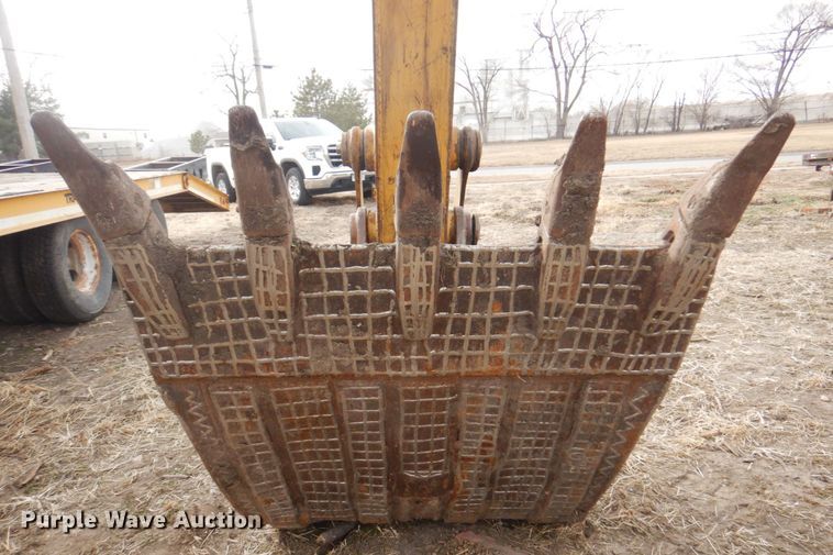 image for item DK8741 1985 Caterpillar 206  wheeled excavator