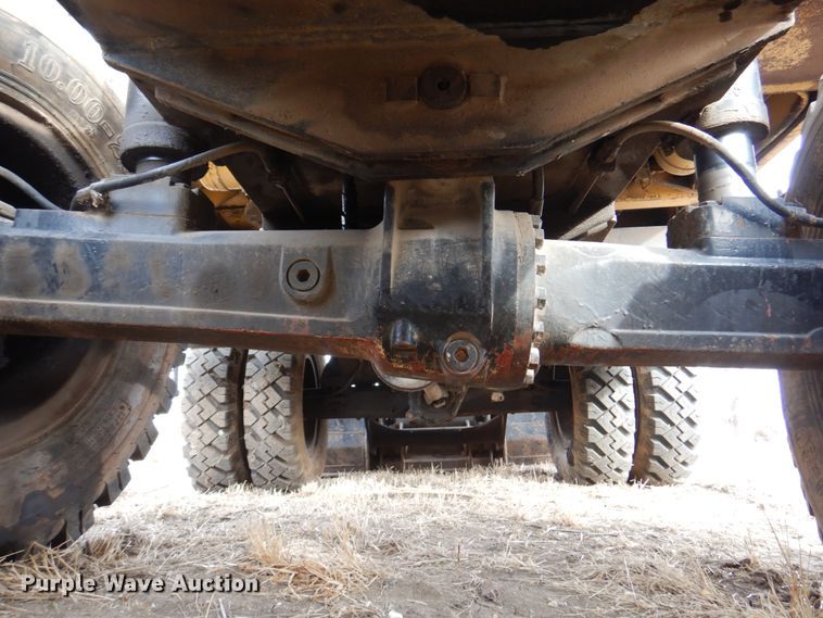 image for item DK8741 1985 Caterpillar 206  wheeled excavator