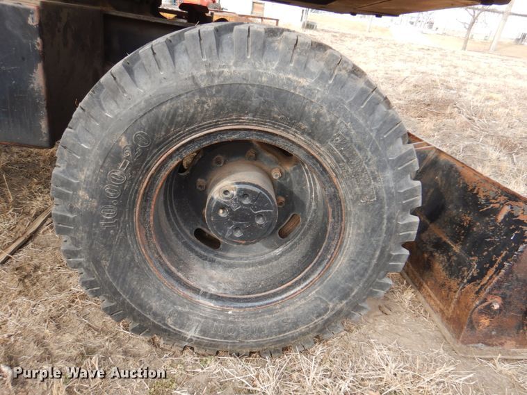 image for item DK8741 1985 Caterpillar 206  wheeled excavator