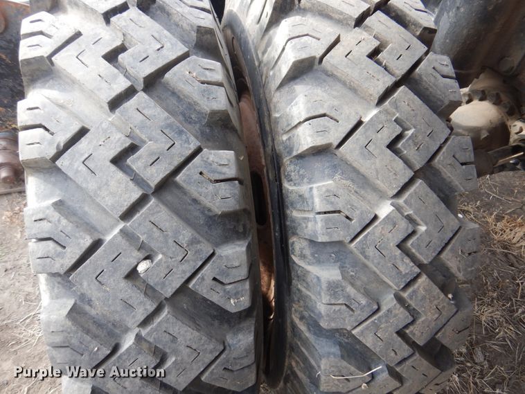 image for item DK8741 1985 Caterpillar 206  wheeled excavator