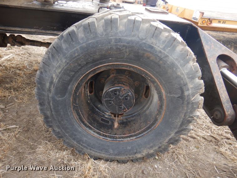 image for item DK8741 1985 Caterpillar 206  wheeled excavator