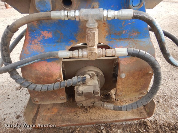 image for item DK8741 1985 Caterpillar 206  wheeled excavator