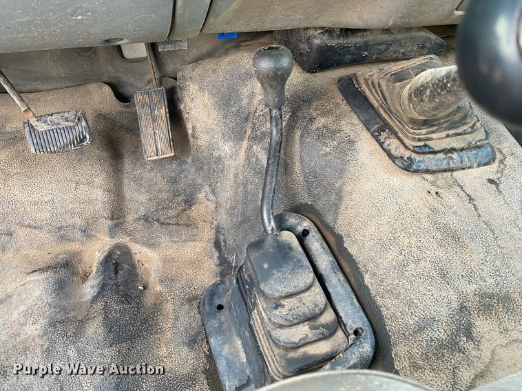 image for item DL1408 2004 Ford F450 Super Duty  utility / service truck