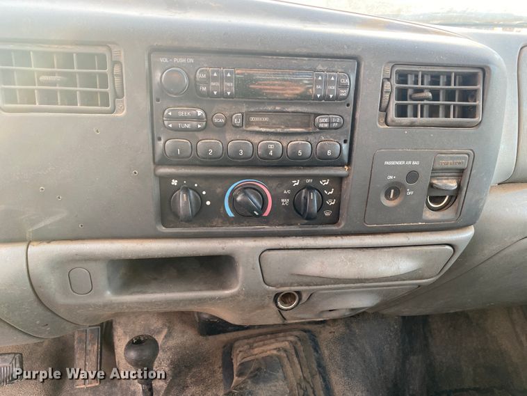 image for item DL1408 2004 Ford F450 Super Duty  utility / service truck