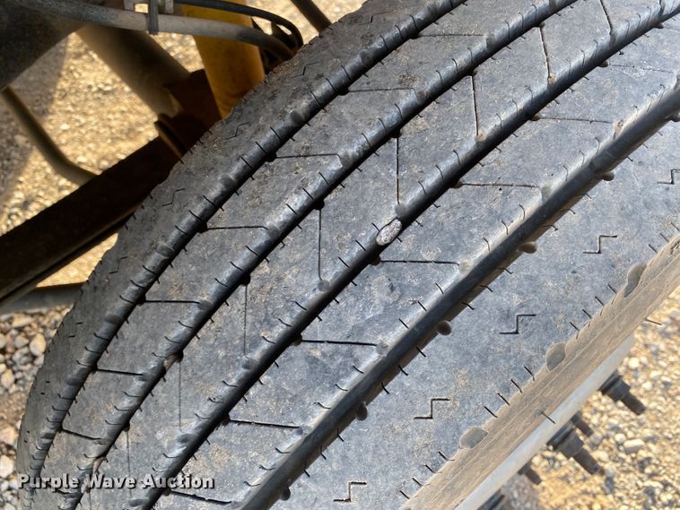 image for item DL1408 2004 Ford F450 Super Duty  utility / service truck