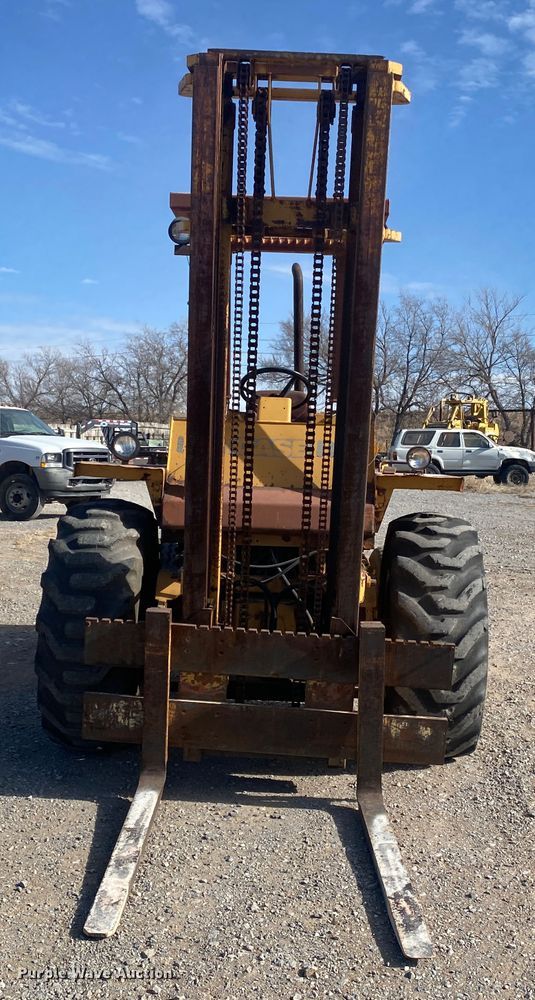 image for item DL1412 Case 585  forklift