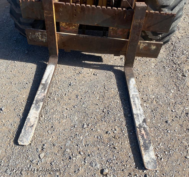 image for item DL1412 Case 585  forklift