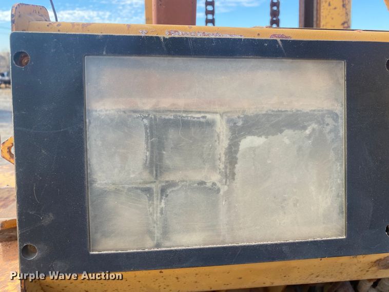 image for item DL1412 Case 585  forklift