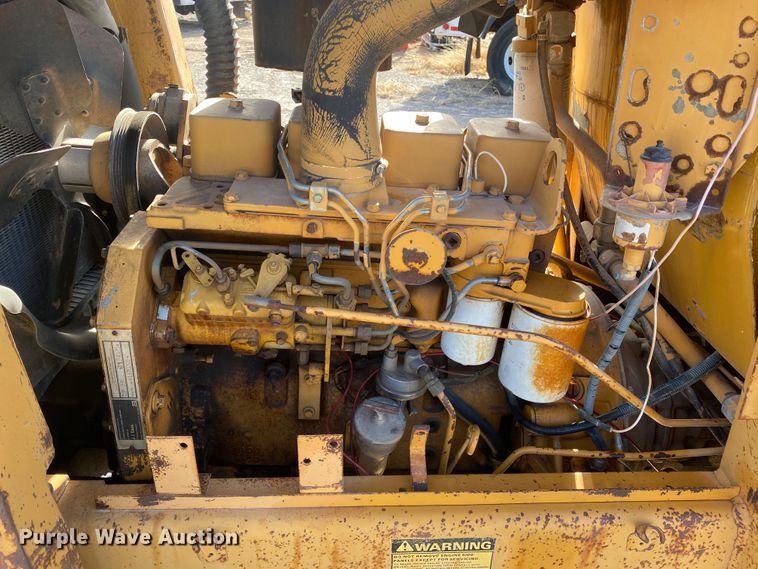 image for item DL1412 Case 585  forklift