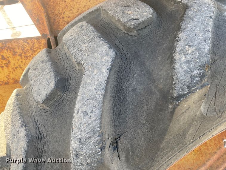 image for item DL1412 Case 585  forklift