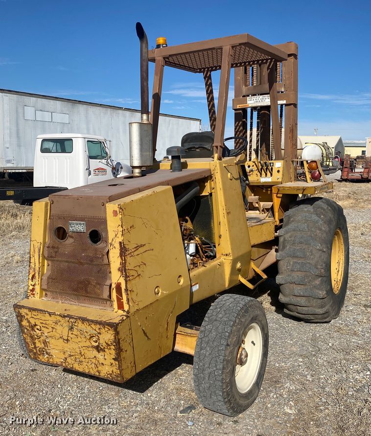 image for item DL1413 Case 585  forklift